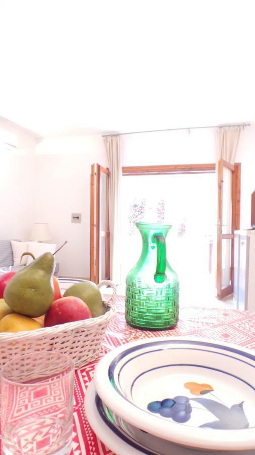 Green Terrace Apartment Ла-Маддалена Екстер'єр фото